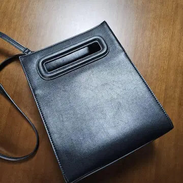 PLST 블랙 숄더백