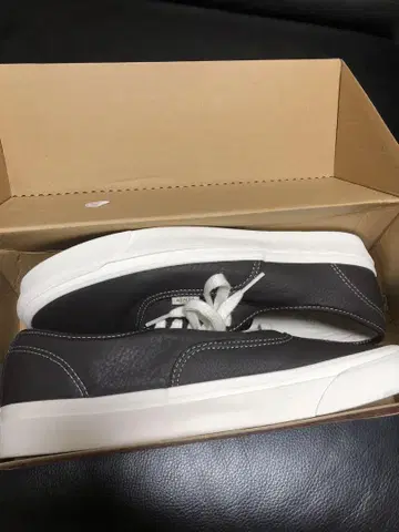 VANS 오센틱 44D