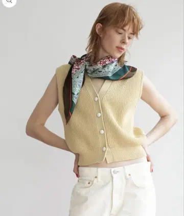 새상품급 FULL CARDIGAN KNIT VEST ECRU