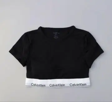 Calvin Klein 블랙 크롭 T셔츠