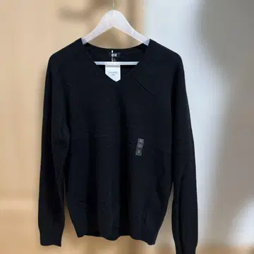UNIQLO 캐시미어 V넥 스웨터 블랙