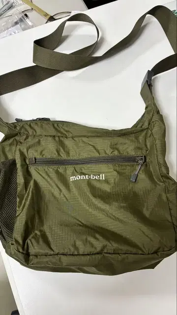 mont-bell 올리브 그린 숄더백