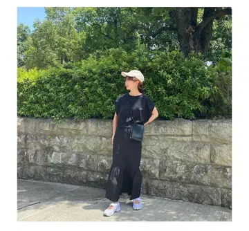 HOWDY. konitank 코니탱크 블랙