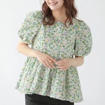 [Fit more] 꽃무늬 페플럼 볼륨 슬리브 상의 퍼프 슬리브