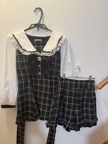 체크 무늬 프릴 옷깃 셋업