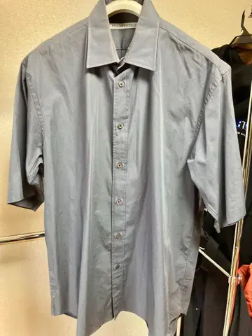 존 로렌스 설리번 그레이 반팔 셔츠