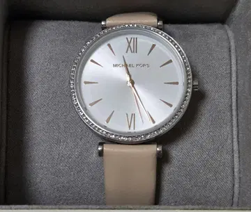 MICHAEL KORS 아날로그 시계 실버/베이지
