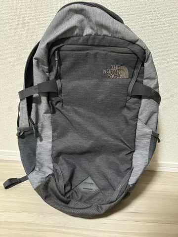THE NORTH FACE 그레이 백팩