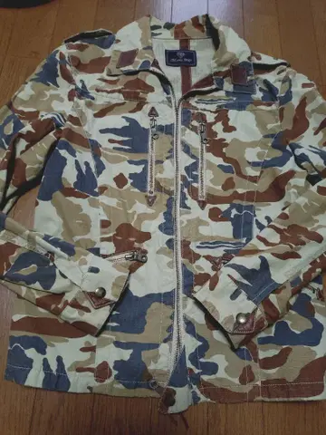 새상품급 카모플라쥬 밀리터리 자켓 더블 지퍼