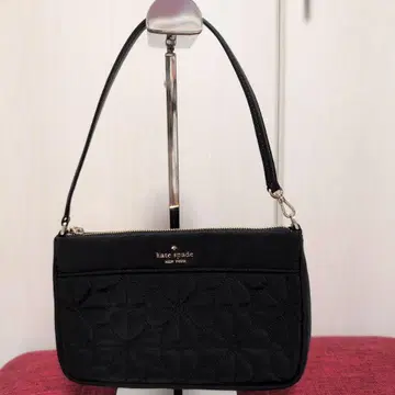 [ 새상품급 ] kate spade 퀼팅 액세서리 파우치 핸드백 블랙