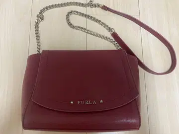 주말 재가격 인하! FURLA 빨간색 체인 숄더백 레드