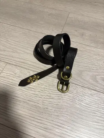 내로우 스터드 롱 벨트 블랙 가죽