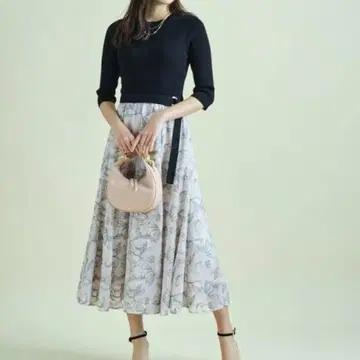 JUSGLITTY 자수 원피스