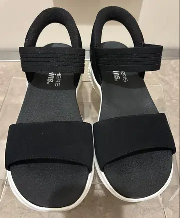 SKECHERS 샌들