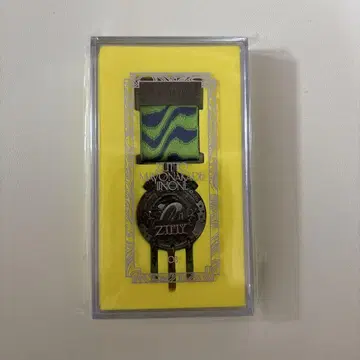 계속 한밤중이면 좋을 텐데 훈장 메달 미사용