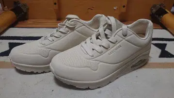 스케쳐스 스니커즈