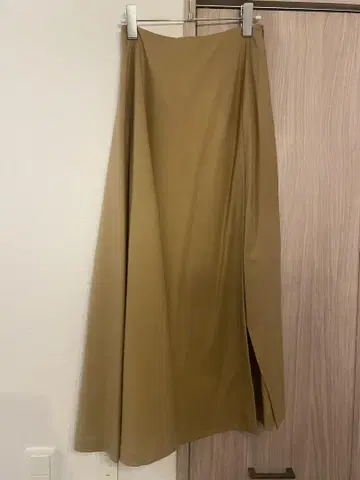 DRESSTERIOR 플레어 스커트 슬릿 포함 브라운