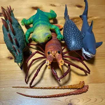 공룡과 해양 생물 피규어 세트