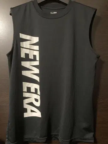NEW ERA 블랙 탱크탑 L 사이즈
