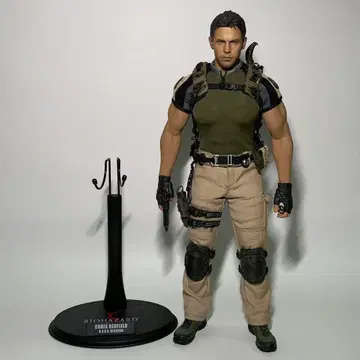 Hot Toys 1/6 크리스 레드필드 (BSAA) 바이오하자드 5
