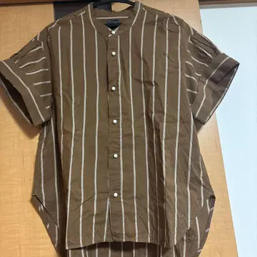 Spick and Span 펄 실크 코튼 반팔 블라우스 브라운 실크