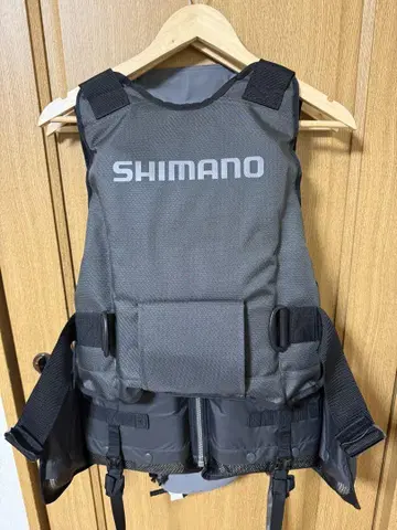 미사용품 SHIMANO 락 쇼어 베스트 그레이