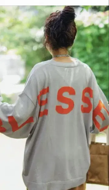 니코앤드 misayo님 프로듀스 백 로고 가디건 새상품