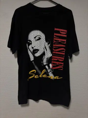 PLEASURES Selena 티셔츠