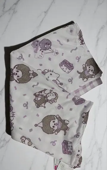 택 포함 새상품 키티&몬치치 콜라보 냉감 담요