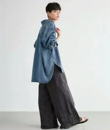 밴야드 스톰 오버 사이즈 셔츠 루즈 실루엣 데님 셔츠 블루