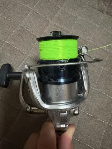 SHIMANO NEXAVE 1000 스피닝 릴