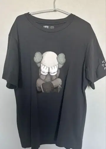 UNIQLO 카우스 T셔츠