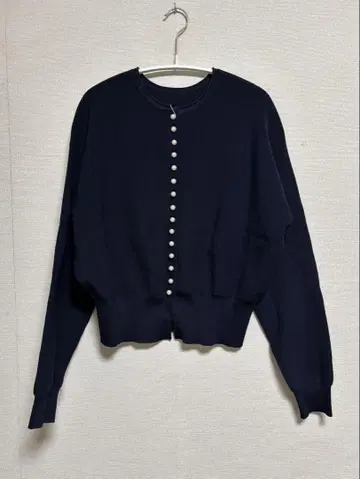 Ballsey 네이비 펄 버튼 긴팔 가디건