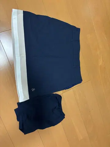 and per se 네이비 스커트