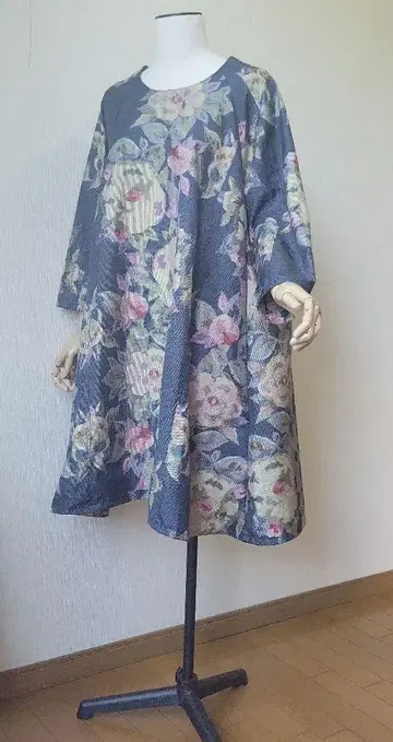 기모노 리메이크 오시마 명주 튜닉 원피스 (블루 그레이에 꽃)