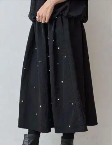 BEARDSLEY 랜덤 펄 스커트 미사용 새상품