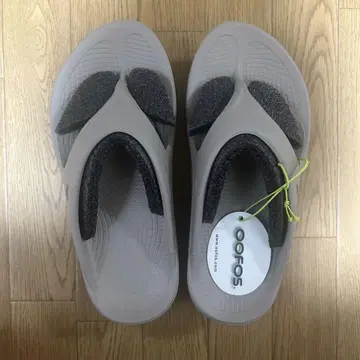 OOFOS NOMAD 샌들 M4/W6 그레이