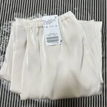 plage dull satin relax 팬츠 34