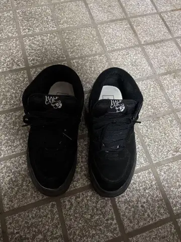 Vans 하프캡 블랙 스니커즈