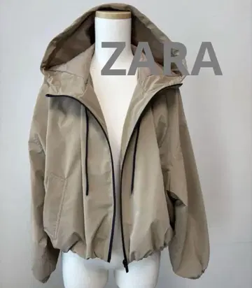 ZARA 러버 코팅 베이지 후드 부착 윈드 브레이커
