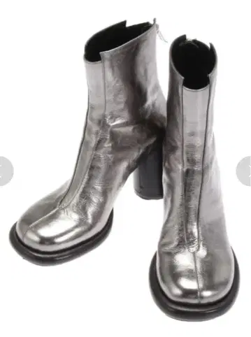 UN3D. 앵글리드 라운드 엣지 쇼트 부츠 38