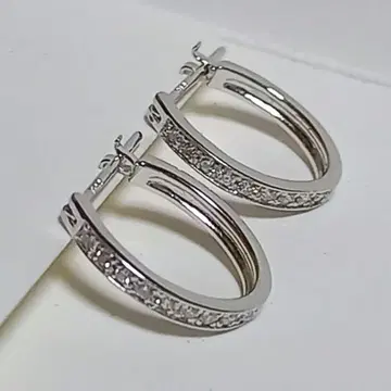 Vendome Aoyama Pt 다이아몬드 오벌 귀걸이 132000