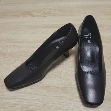 [ 새상품급 ] 서세스워크/펌프스 블랙 22cm