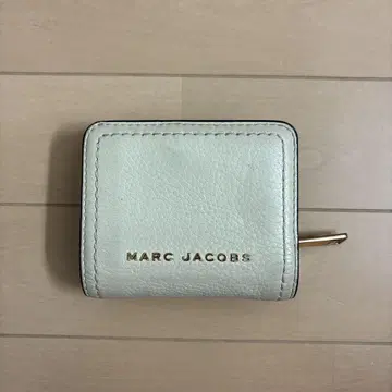 MARC JACOBS 크림 접이식 지갑