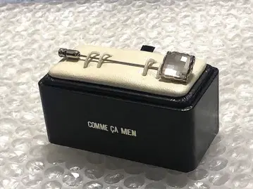 COMME CA MEN 꼼사맨 라펠 핀 햇 핀