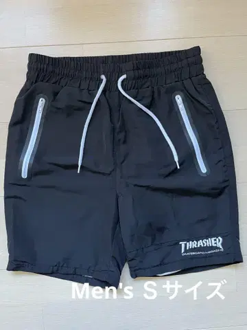THRASHER 블랙 숏팬츠