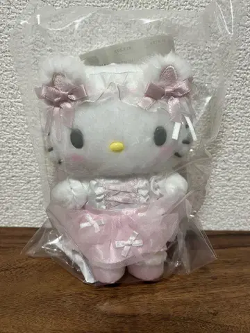 화이트 고양이 발레리나 산리오 헬로키티