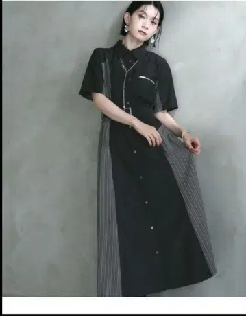 HARE 스트라이프 절개 비대칭 원피스