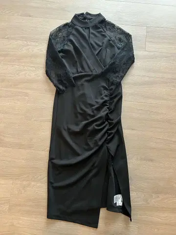 Tika 블랙 레이스 긴팔 드레스