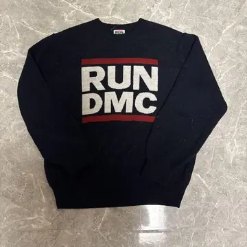 RUN DMC 로고 네이비 맨투맨